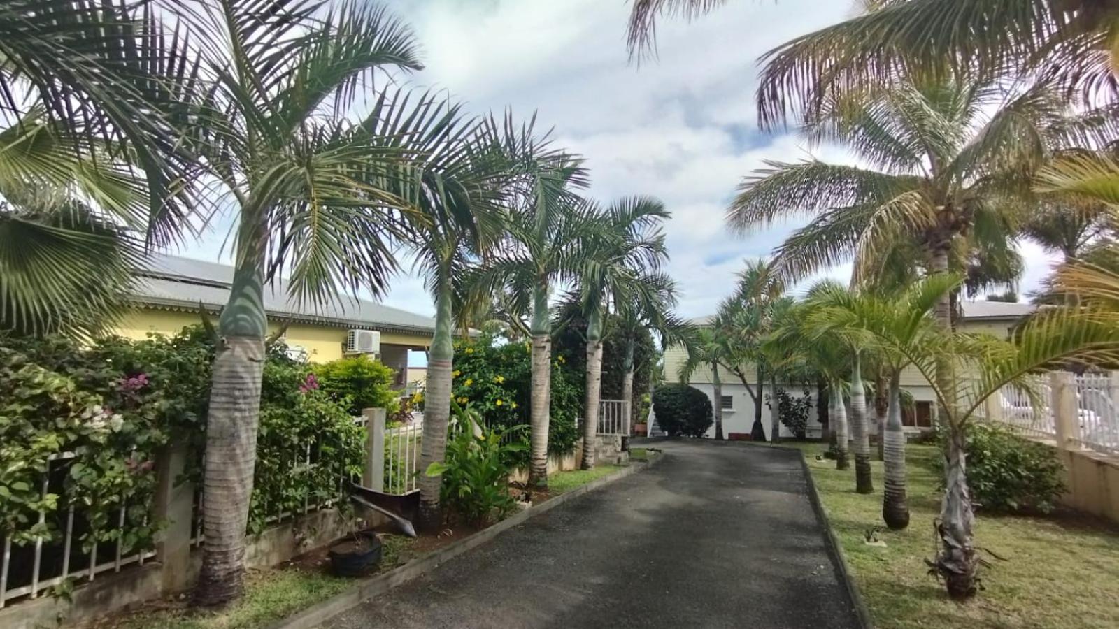 F2 Residence Oasis Terre Rouge A Saint Pierre Buitenkant foto
