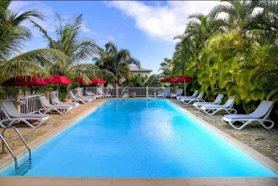 F2 Residence Oasis Terre Rouge A Saint Pierre Buitenkant foto
